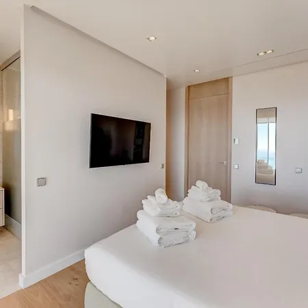 Serenity Heights - Luxury Concierge Services * Адехе