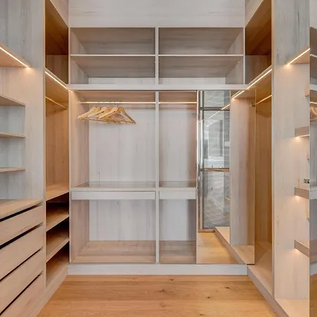 Serenity Heights - Luxury Concierge Services * אדחה