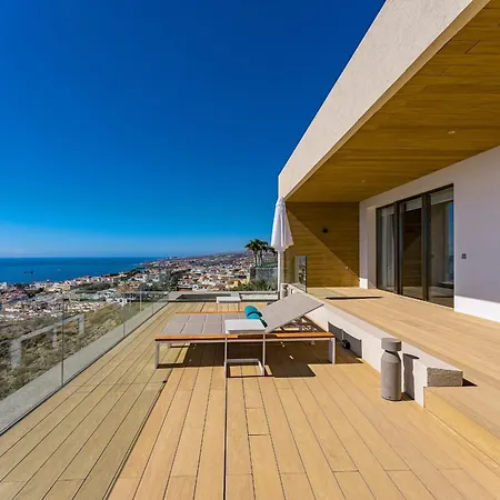 Serenity Heights - Luxury Concierge Services אדחה