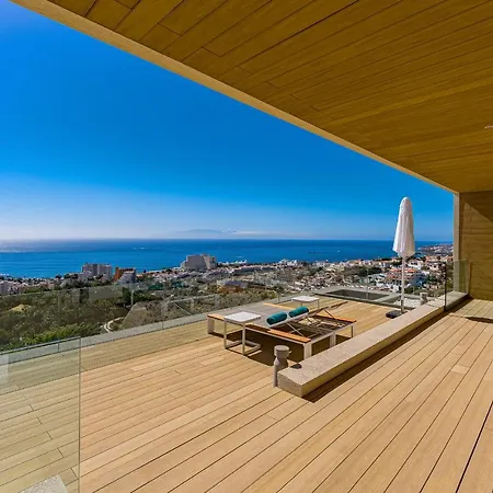 Serenity Heights - Luxury Concierge Services 아데제
