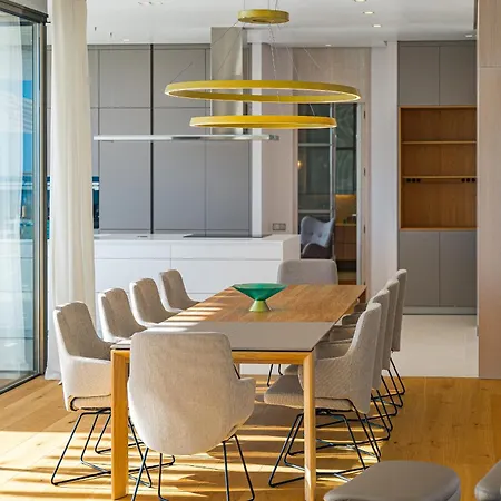 Serenity Heights - Luxury Concierge Services * 아데제